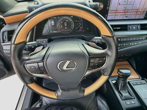 Used 2019 Lexus ES 300h FWD image 40