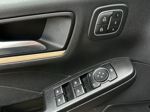 Used 2022 Ford Escape Titanium w/ Titanium Premium Package image 12