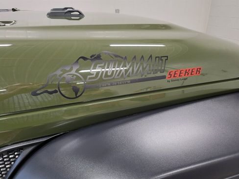 Used 2020 Jeep Wrangler Unlimited Sport AWD/4WD image 31