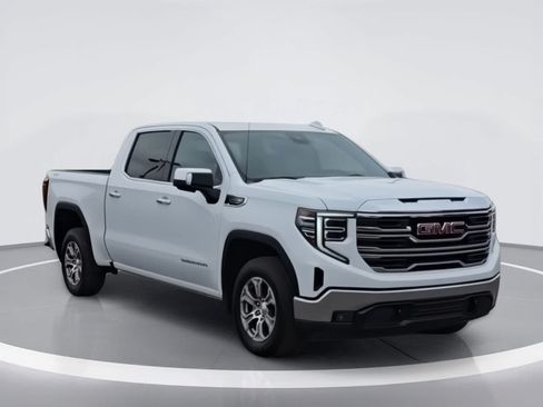 Used 2024 GMC Sierra 1500 SLT AWD/4WD image 2