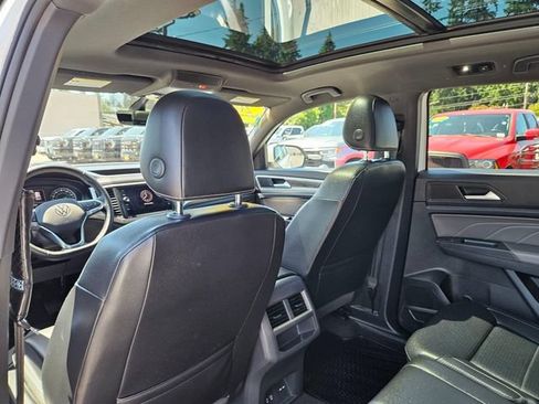 Used 2021 Volkswagen Atlas Cross Sport SE w/ Panoramic Sunroof Package FWD image 20