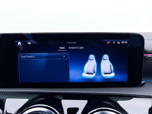 Used 2024 Mercedes-Benz CLA 250 4MATIC image 23
