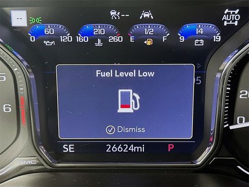 Used 2021 GMC Yukon Denali w/ Denali Premium Package image 12