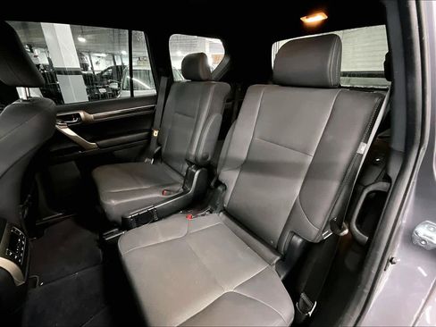 Used 2021 Lexus GX 460 Premium w/ Accessory Package AWD/4WD image 20