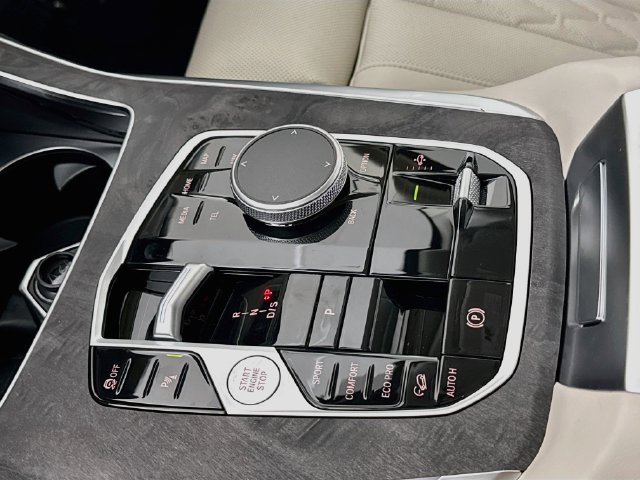 New 2027 BMW X7 xDrive40i AWD/4WD image 17