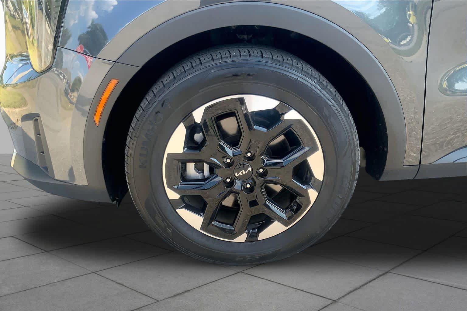 Used 2024 Kia Sorento S FWD image 10