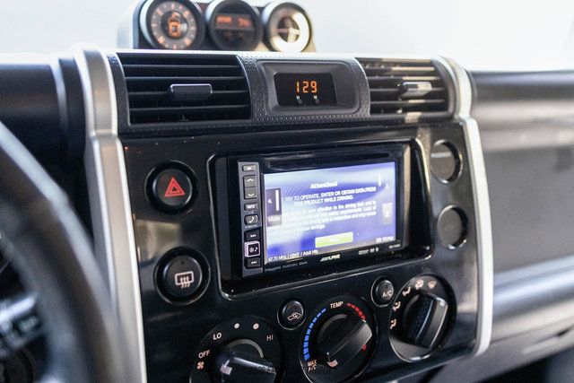 Used 2007 Toyota FJ Cruiser 4WD w/ TRD Special Edition image 47
