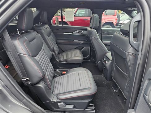 Certified 2026 Ford Explorer ST-Line w/ ST-Line Street Pack image 11