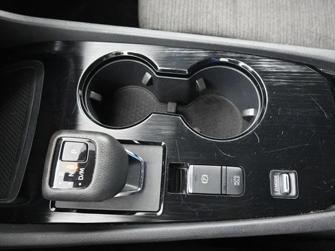 Used 2023 Nissan Rogue SV FWD image 34