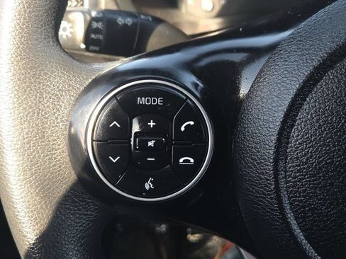 Used 2020 Kia Soul S FWD image 34