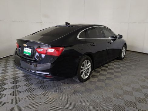 Used 2016 Chevrolet Malibu LT w/ Driver Confidence Package FWD image 9