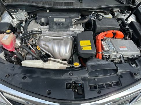 Used 2012 Toyota Camry XLE w/ Leather Pkg image 13