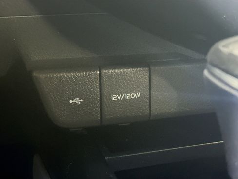 Used 2020 Toyota Camry SE FWD image 25