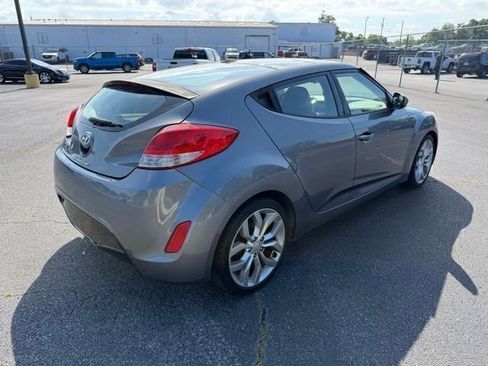 Used 2012 Hyundai Veloster w/ Style Pkg FWD image 5