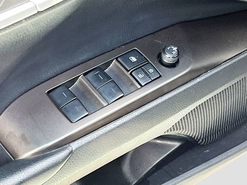 Used 2023 Toyota Camry SE w/ Audio Upgrade Package image 17