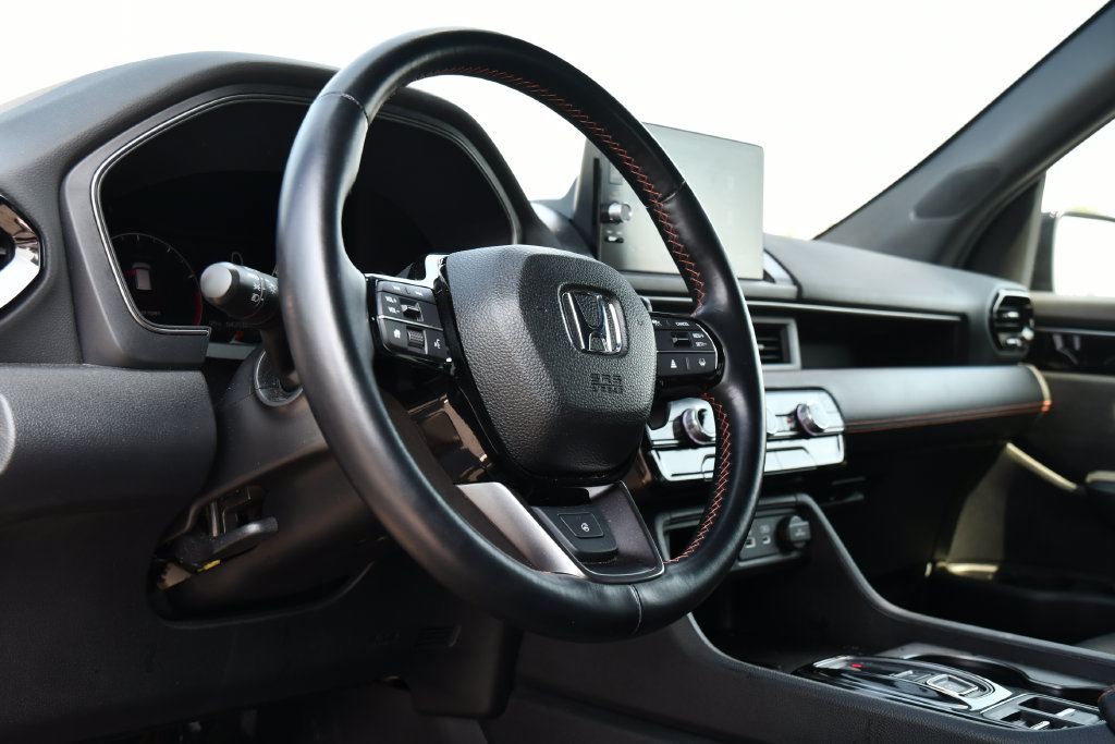 Used 2025 Honda Pilot TrailSport image 13