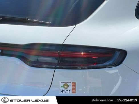 Used 2026 Porsche Macan AWD/4WD image 13