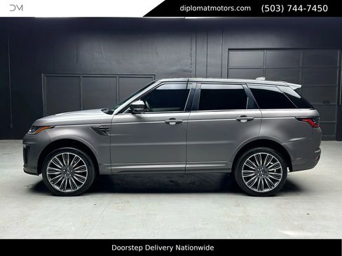 Used 2020 Land Rover Range Rover Sport SVR image 4