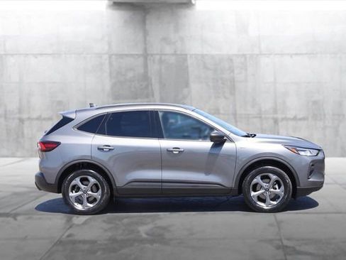 Used 2025 Ford Escape ST-Line AWD/4WD image 5