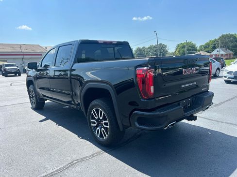 Used 2024 GMC Sierra 1500 AT4 w/ Technology Package AWD/4WD image 7