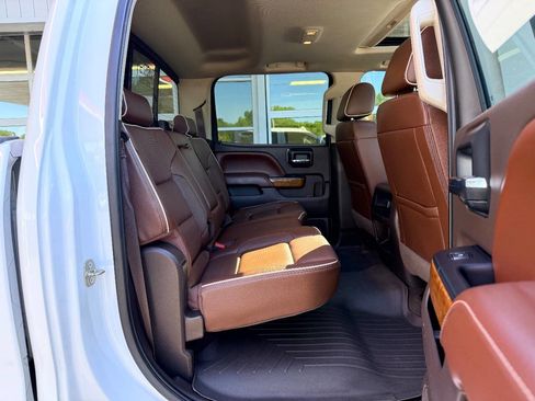 Used 2016 Chevrolet Silverado 2500 High Country w/ Duramax Plus Package AWD/4WD image 38