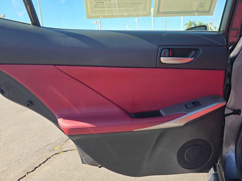 Used 2017 Lexus IS 200t image 17