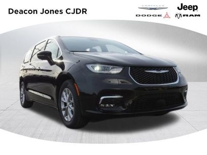 New 2026 Chrysler Pacifica Limited