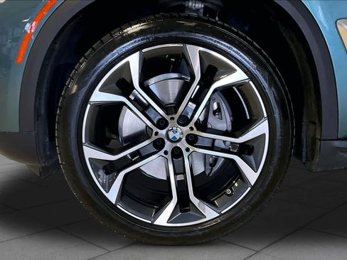 Used 2025 BMW X5 xDrive40i AWD/4WD image 10