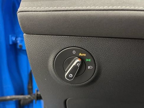 New 2025 Volkswagen Taos SE AWD/4WD image 20
