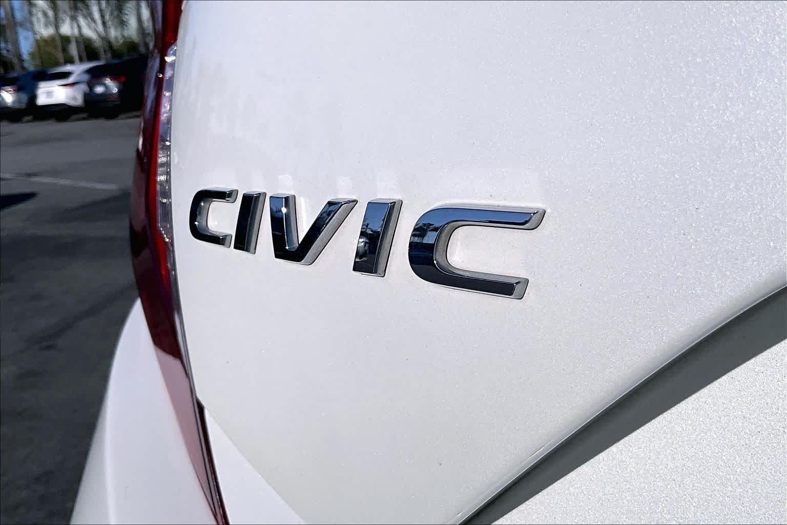 Used 2018 Honda Civic EX image 29