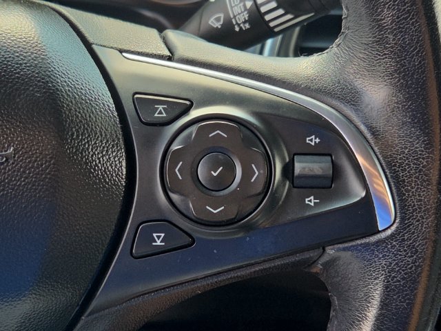 Used 2021 Buick Enclave Essence w/ Sport Touring Edition FWD image 27