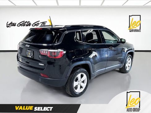 Used 2018 Jeep Compass Latitude w/ Popular Equipment Group AWD/4WD image 6
