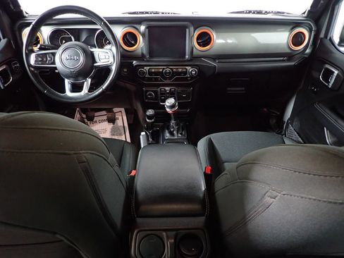 Used 2022 Jeep Wrangler Unlimited Sahara AWD/4WD image 31
