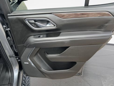 Used 2021 Chevrolet Tahoe Z71 w/ Luxury Package image 29