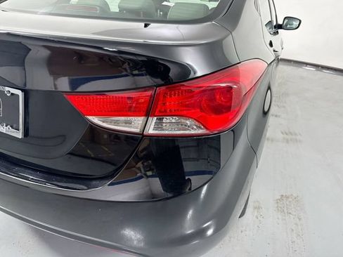 Used 2013 Hyundai Elantra GLS w/ Preferred Pkg FWD image 28