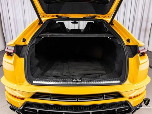 Used 2023 Lamborghini Urus S image 16