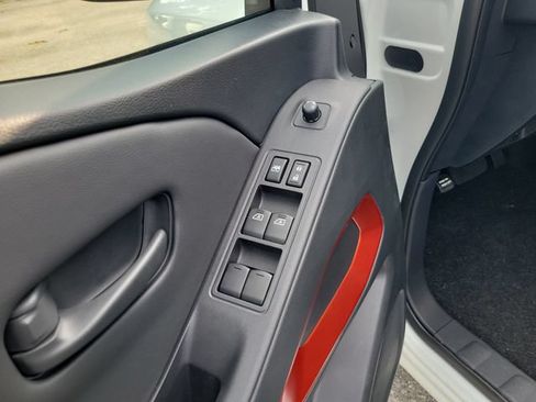 New 2026 Nissan Frontier 4x4 Crew Cab image 13
