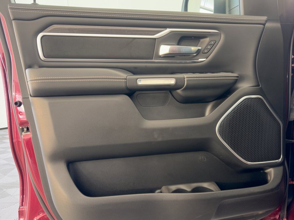 Used 2025 RAM 1500 Laramie w/ Sport Appearance Package AWD/4WD image 14