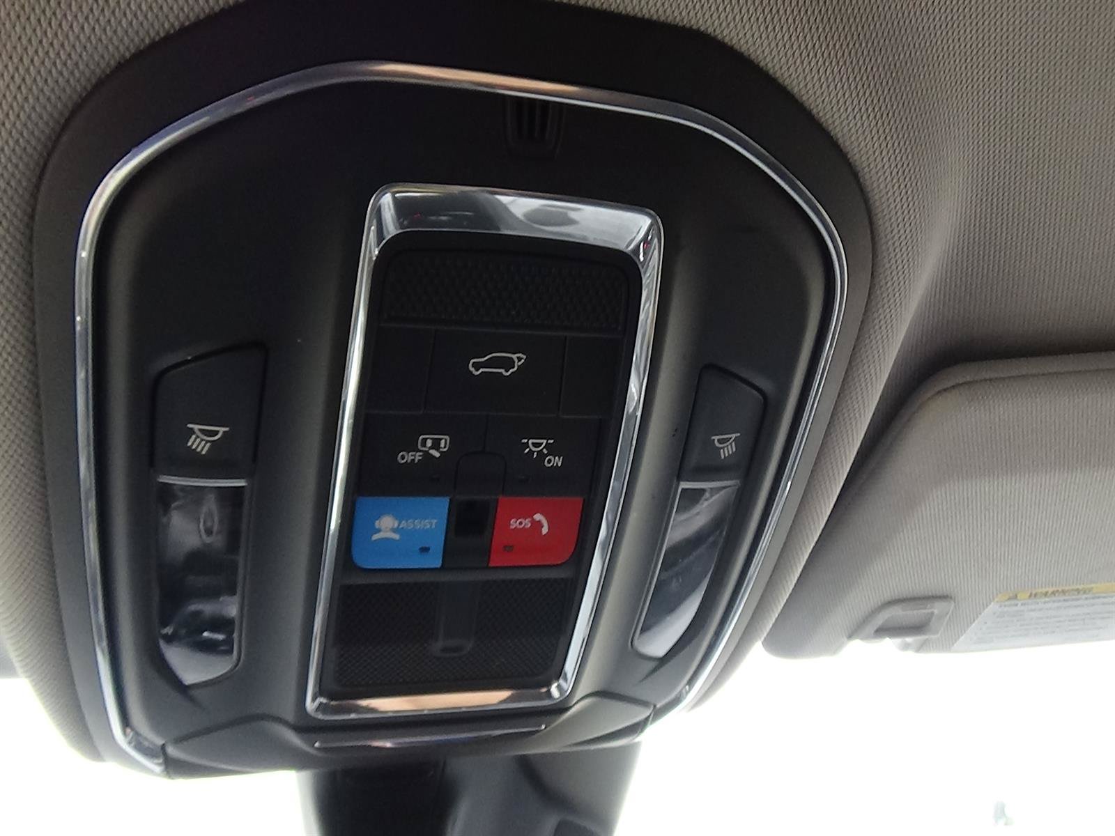 Used 2023 Jeep Grand Cherokee L Limited AWD/4WD image 30