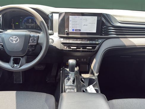 Used 2025 Toyota Camry LE FWD image 24