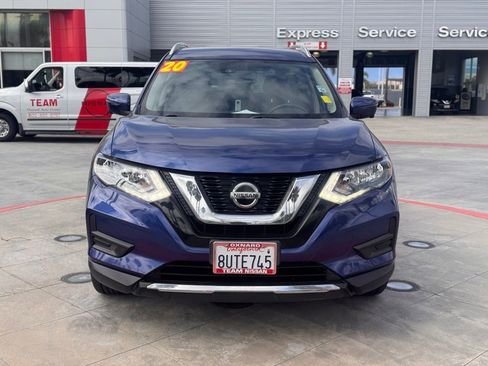 Certified 2020 Nissan Rogue SV w/ Premium Package FWD image 3