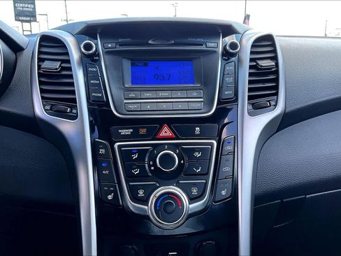 Used 2016 Hyundai Elantra GT FWD image 33