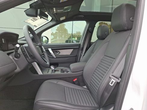 New 2026 Land Rover Discovery Sport Landmark AWD/4WD image 9