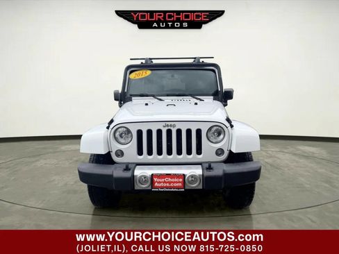 Used 2015 Jeep Wrangler Unlimited Sahara w/ Dual Top Group AWD/4WD image 10