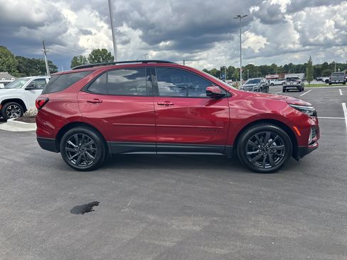 Used 2023 Chevrolet Equinox RS FWD image 9