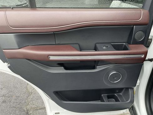 Used 2024 Ford Expedition Limited image 21