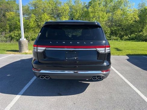 Used 2023 Lincoln Aviator Reserve w/ Equipment Group 201A AWD/4WD image 14