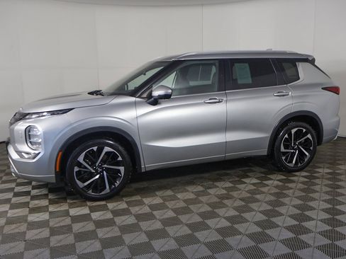 Used 2022 Mitsubishi Outlander SEL image 22