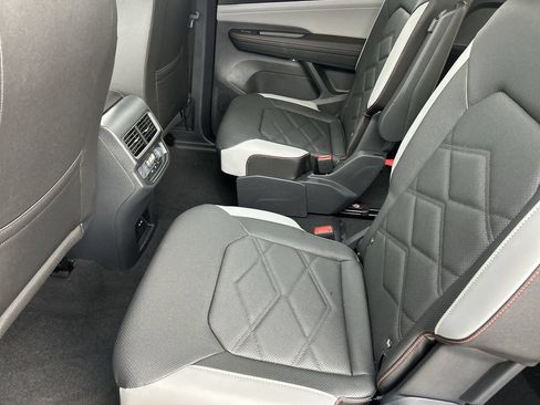 New 2026 Volkswagen Atlas Peak Edition AWD/4WD image 13