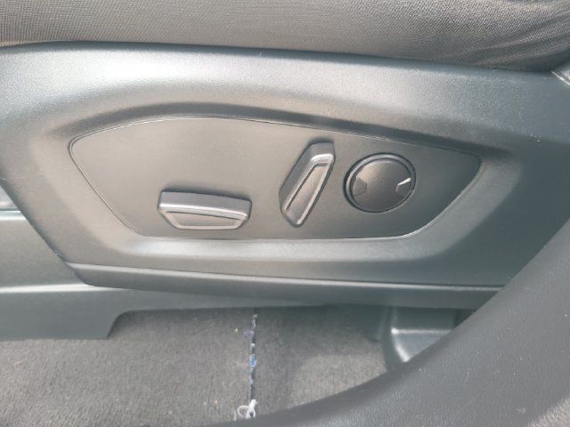 Certified 2023 Ford Explorer XLT RWD image 23